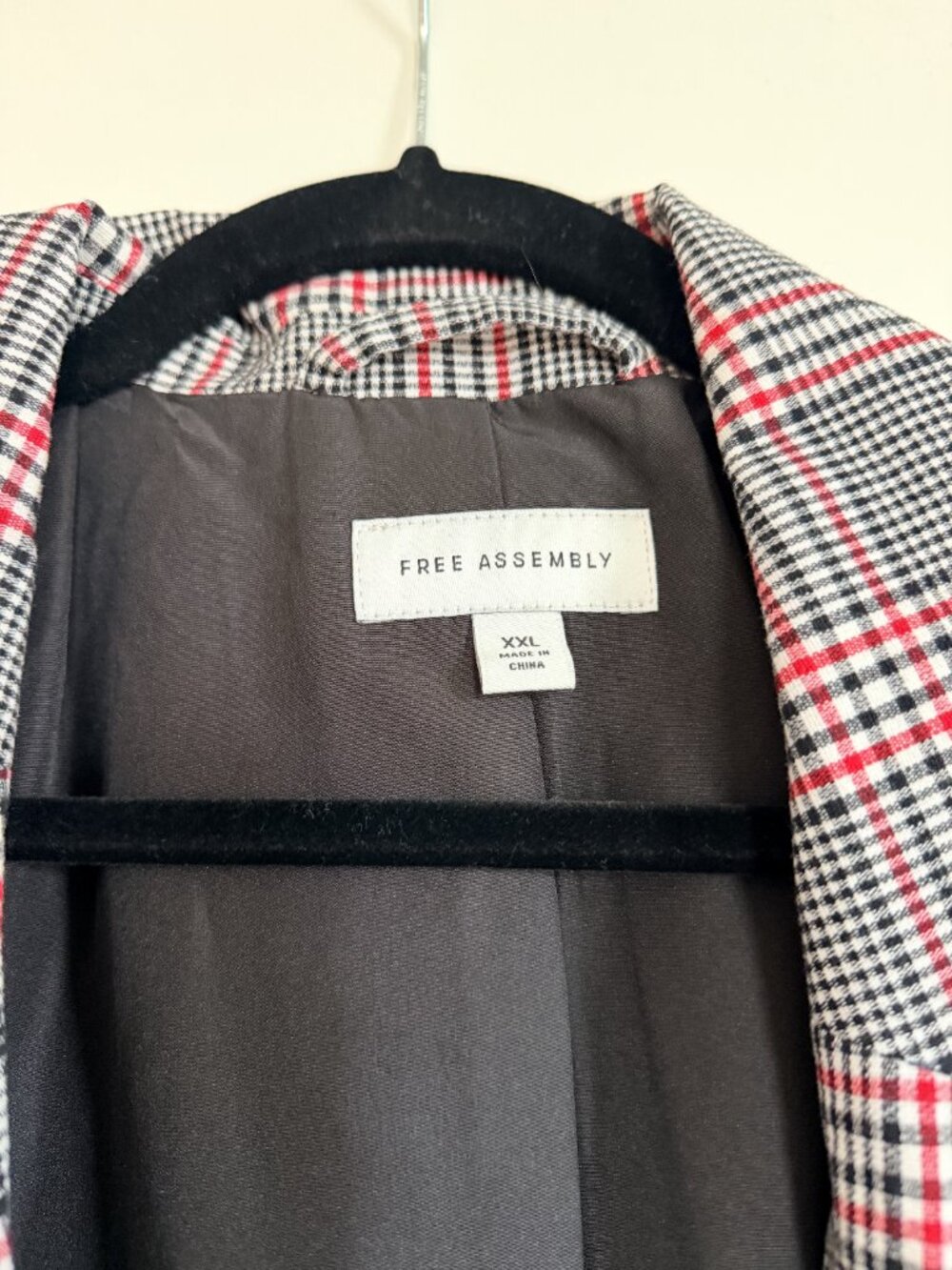 Free Assembly Oversized Plaid Blazer Women's XXL Black Red EUC - Picture 2 of 3